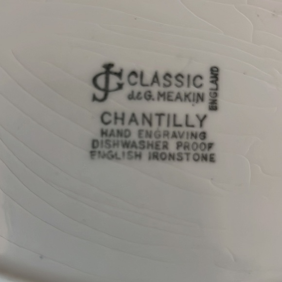 J & G Meakin Classic Chantilly hand engraving English Ironstone vintage plater - Picture 4 of 4